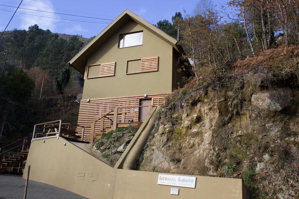 Brown House Villa Герес Екстериор снимка